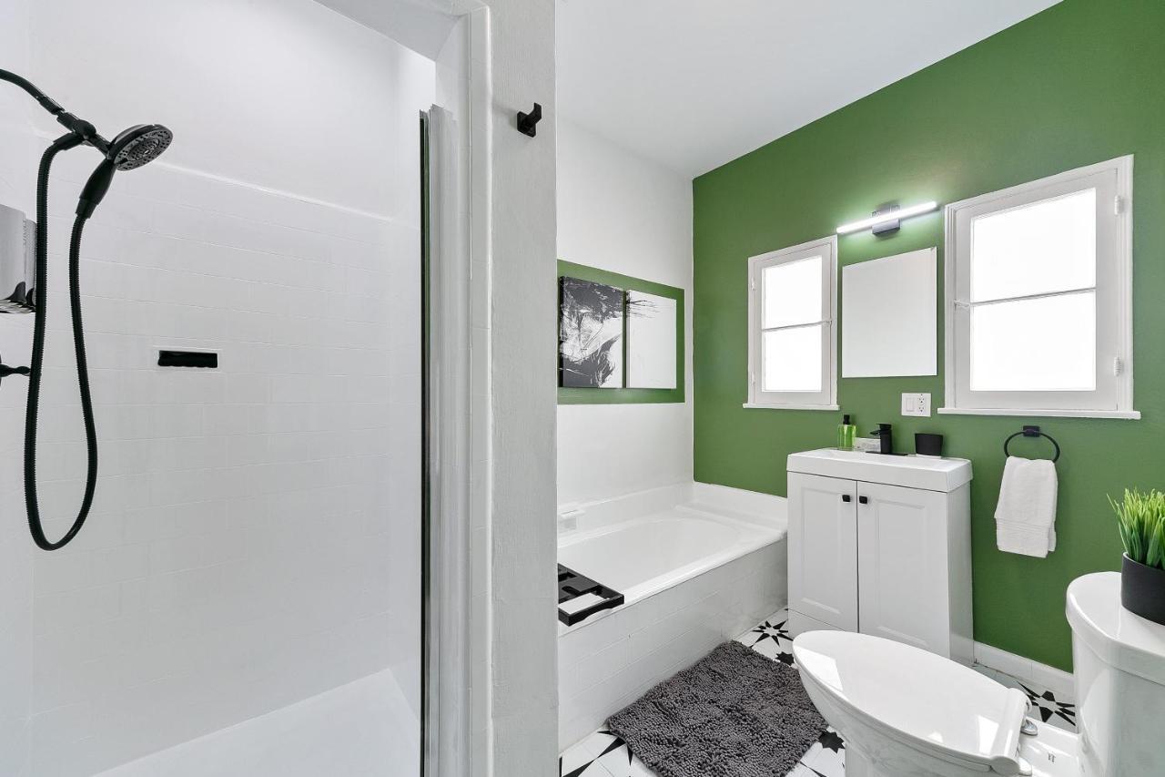 Beverly Hills Stylish & Central 1 Bedroom Apt + Parking Los Angeles Esterno foto